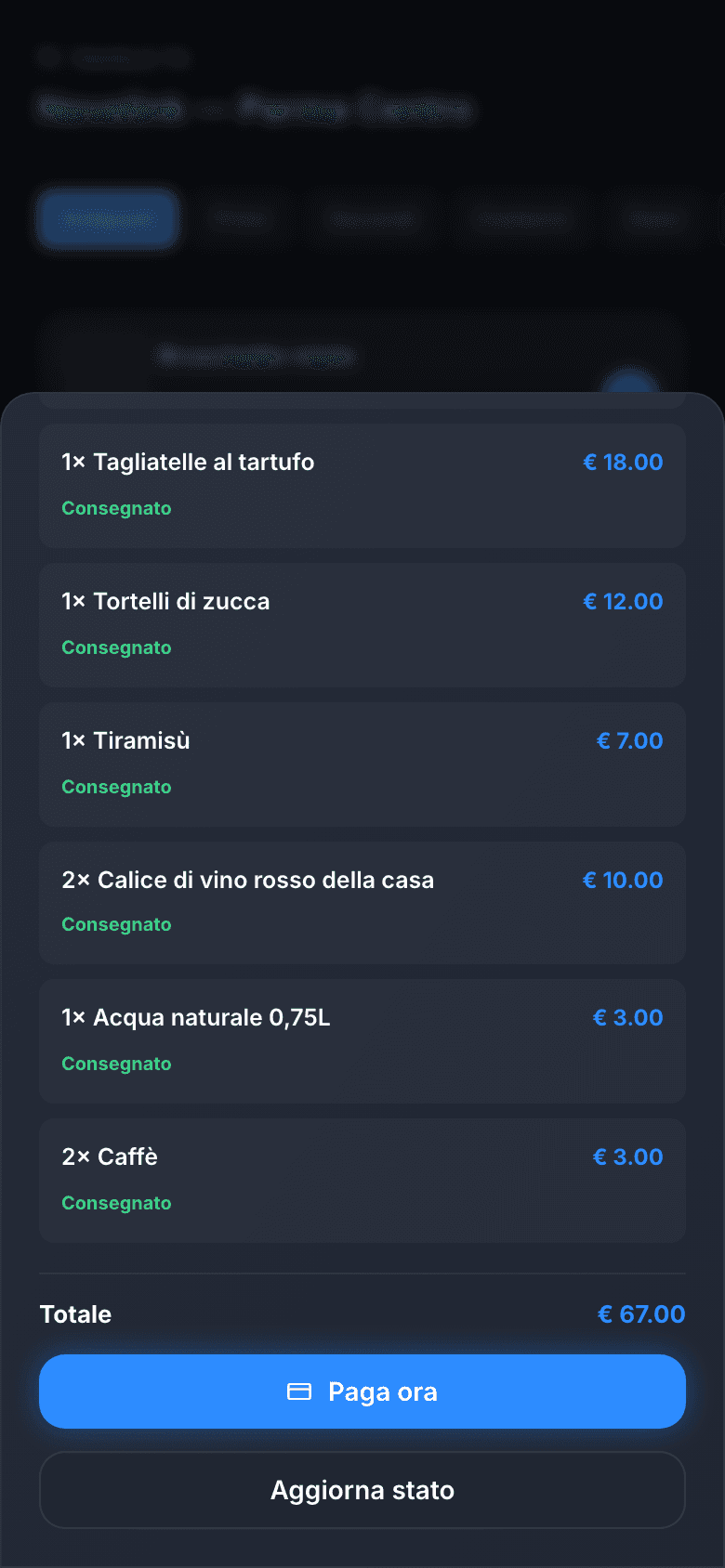 Comanda del tavolo sul telefono del cliente, con tutti i piatti consegnati e il totale da pagare